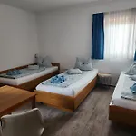 Mainstern Hotell
