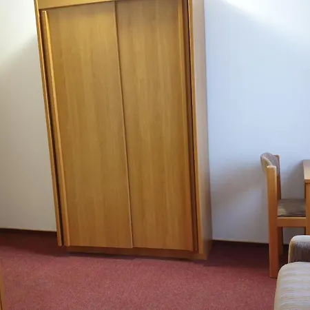 Mainstern 酒店 Schonungen